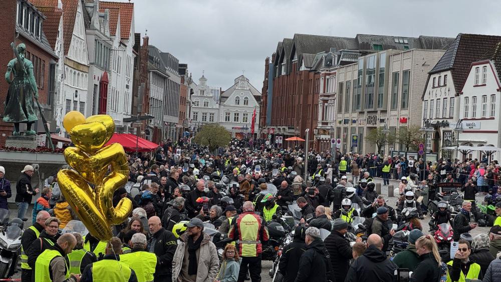 Biker setzen am Ostersonntag ein Zeichen für den Frieden
