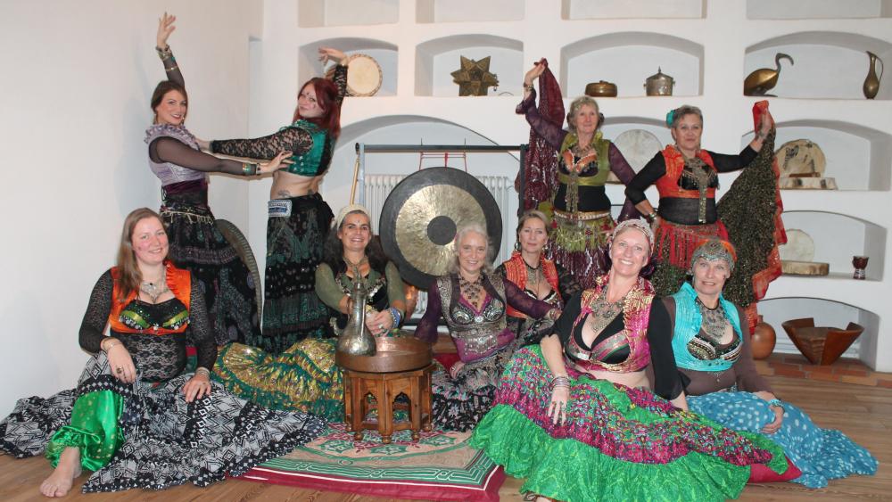 Tanzende Mondfrauen