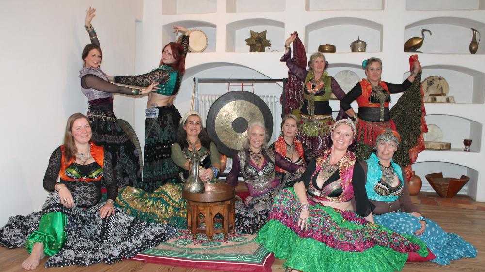 Tanzende Mondfrauen