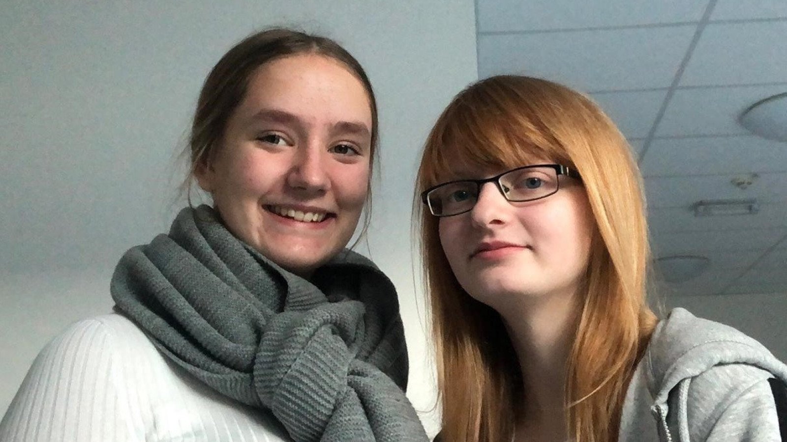 Tönninger Schülerinnen gedenken am Volkstrauertag