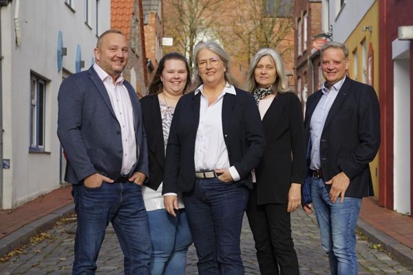 Neu bei der Provinzial in Garding: Folkert Wöhler und Oskar Ankowski