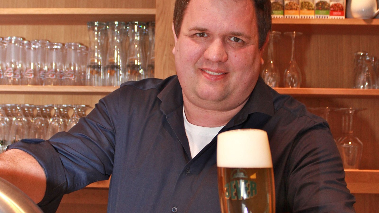 Kölsche Jung hinterm Deich