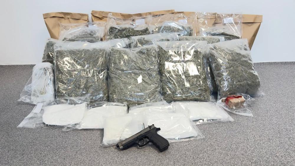 Polizei nimmt Brüder nach großem Drogenfund fest
