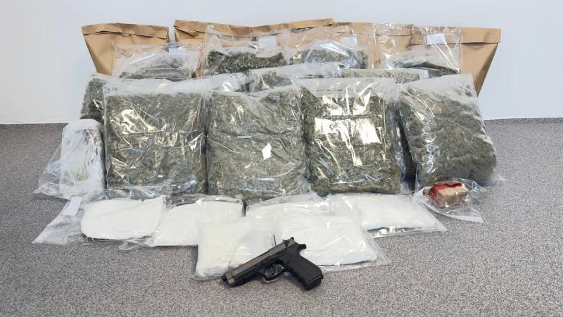 Polizei nimmt Brüder nach großem Drogenfund fest