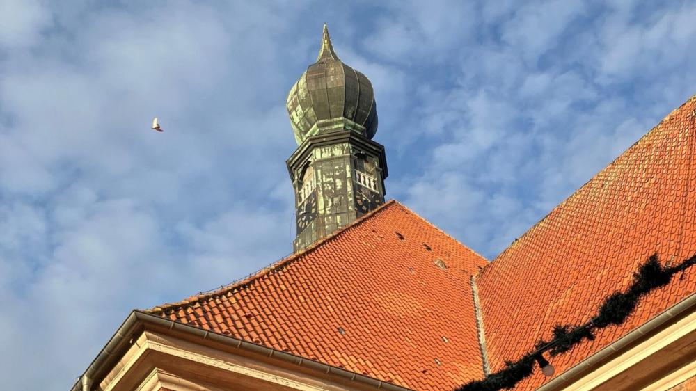 Blick über die Eider: Geld für Wesselburener Kirche