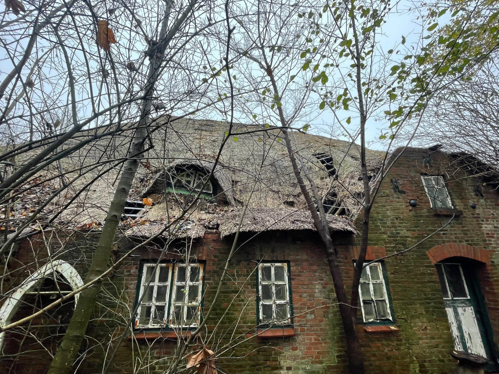 Sanierungsbedürftig: der Junkernhof bei Kotzenbüll.