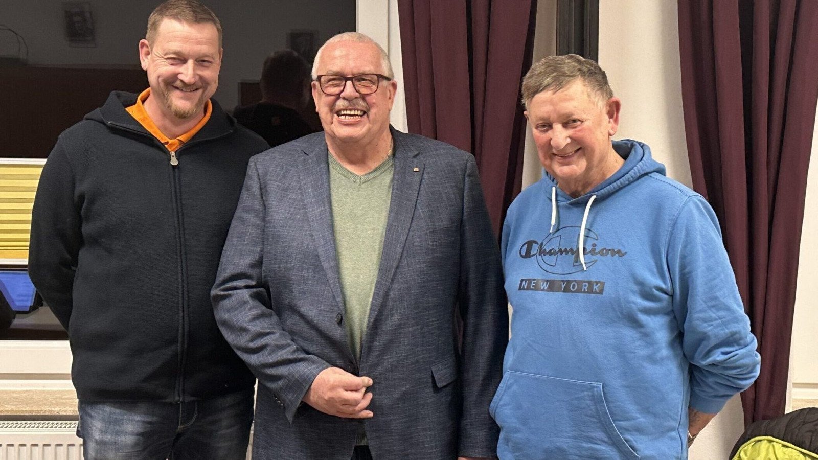 Oldensworter Bürgermeister Frank-Michael Tranzer tritt zurück