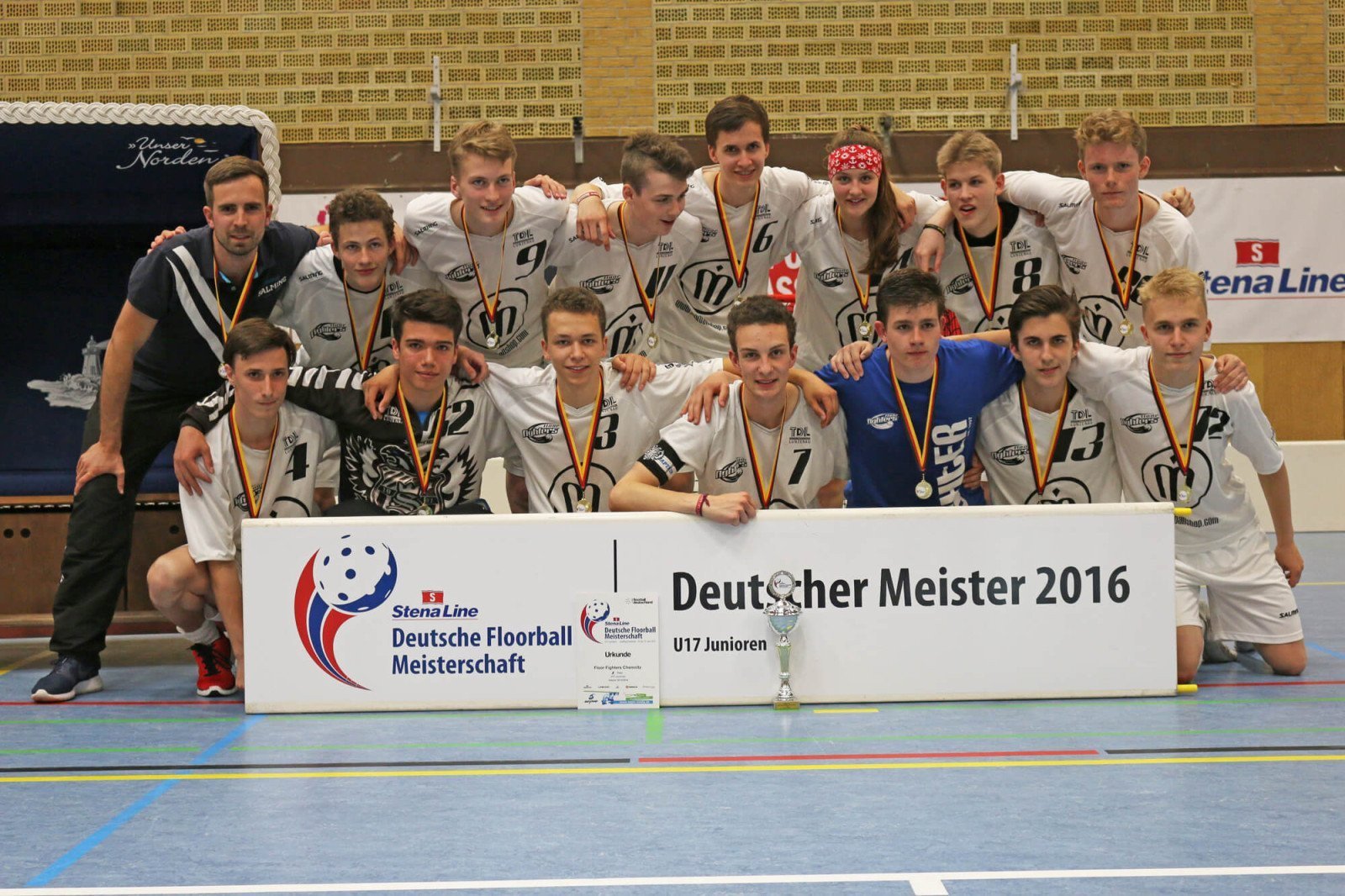 Die Floorfighter aus Chemnitz gewinnen die Deutsche Meisterschaft.